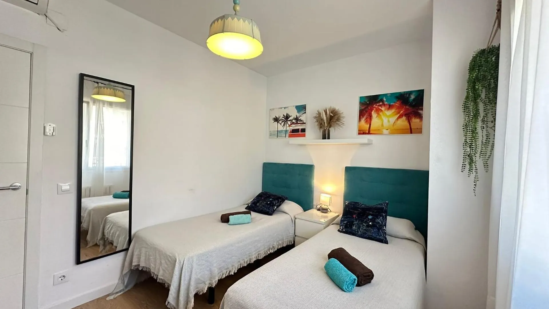 Alojamiento Parrales Barcelona Bed & Breakfast