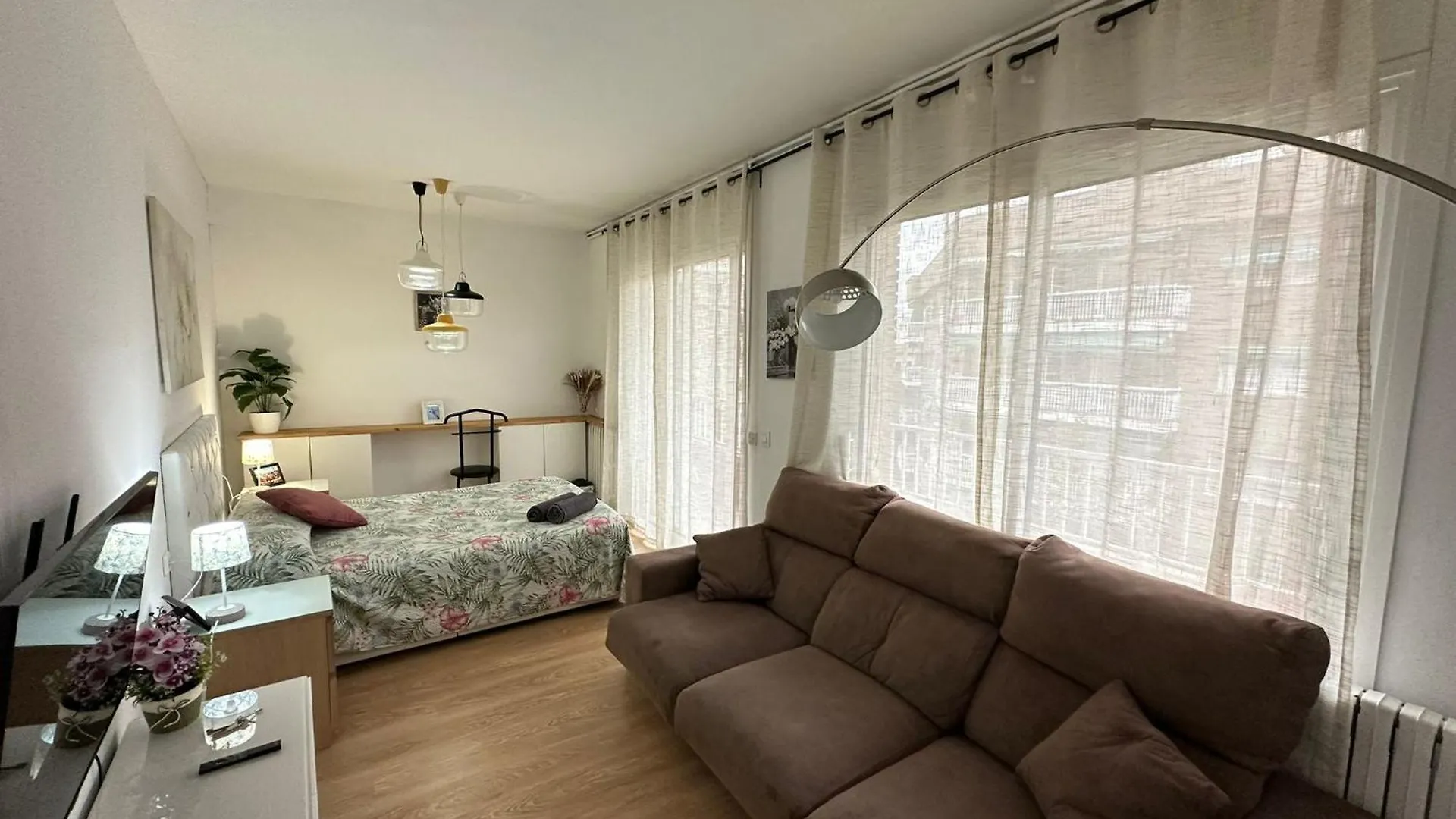 Bed & Breakfast Alojamiento Parrales Barcelona
